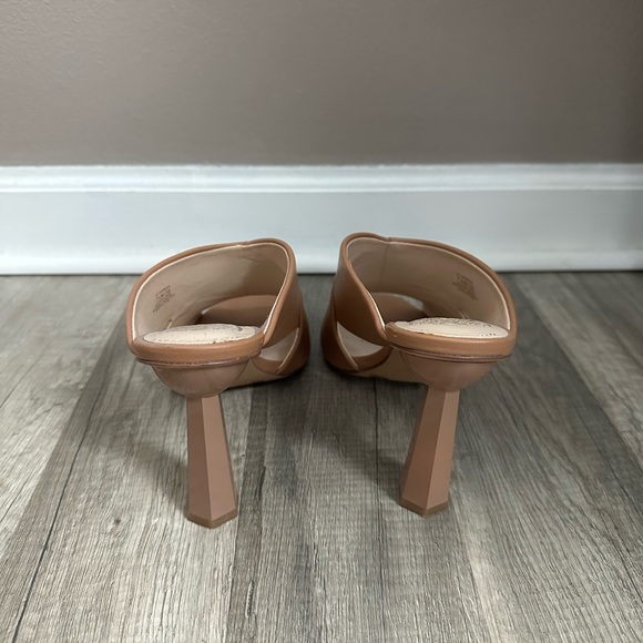 Vince Camuto Averessa Nude Leather Mule Heels - Picture 3 of 6